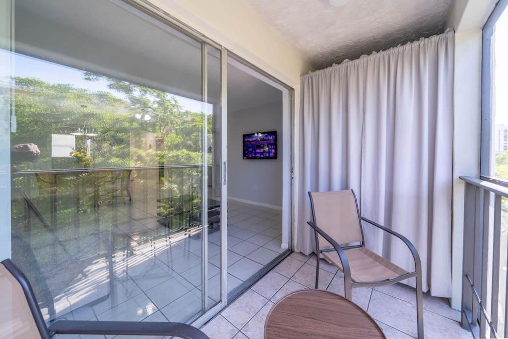 Sunny Isles Vacation Condo. Apartment Miami Beach