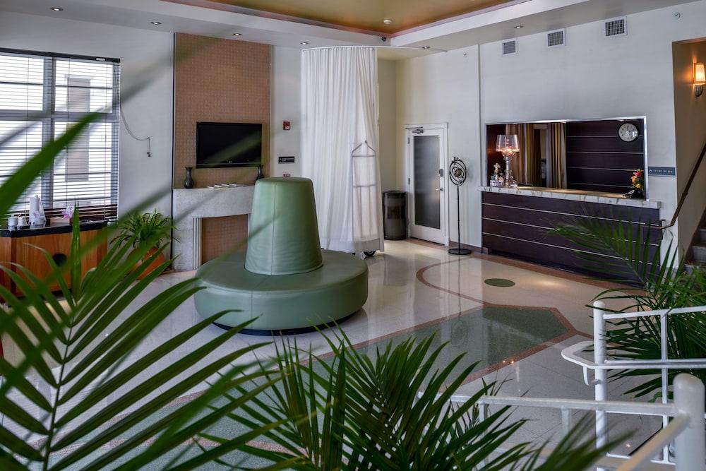 Hilton Vacation Club Crescent On South Beach Miami Hotel