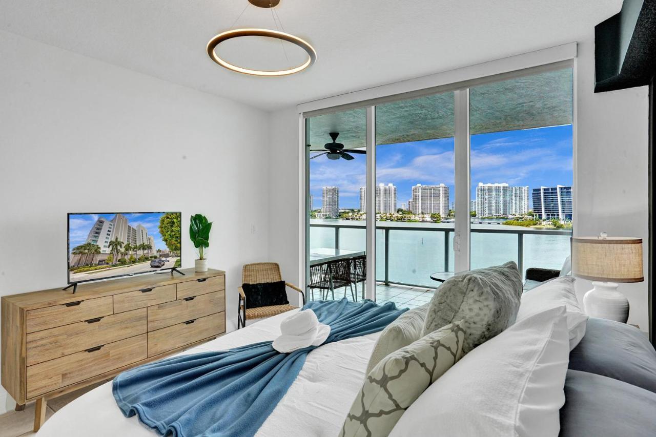 Marina Bay Sunny Isles 1005 *