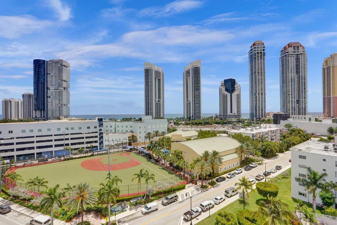 Marina Bay Sunny Isles 1005 Apartment