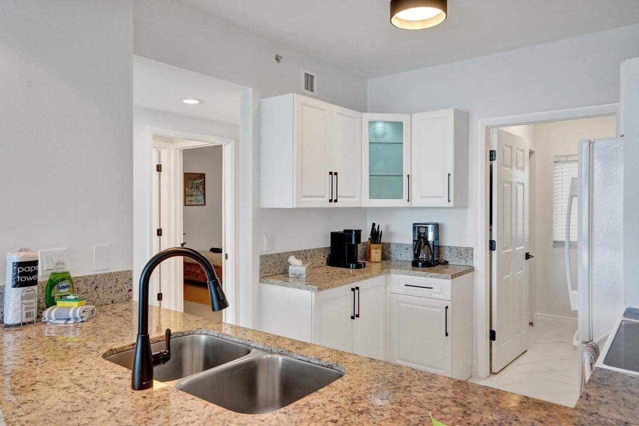 Marina Bay Sunny Isles 1005 Apartment