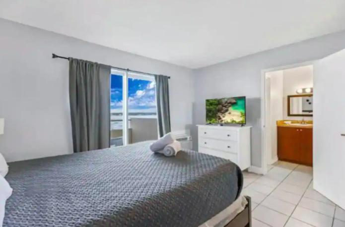 Miami's Bayfront One-bedroom *