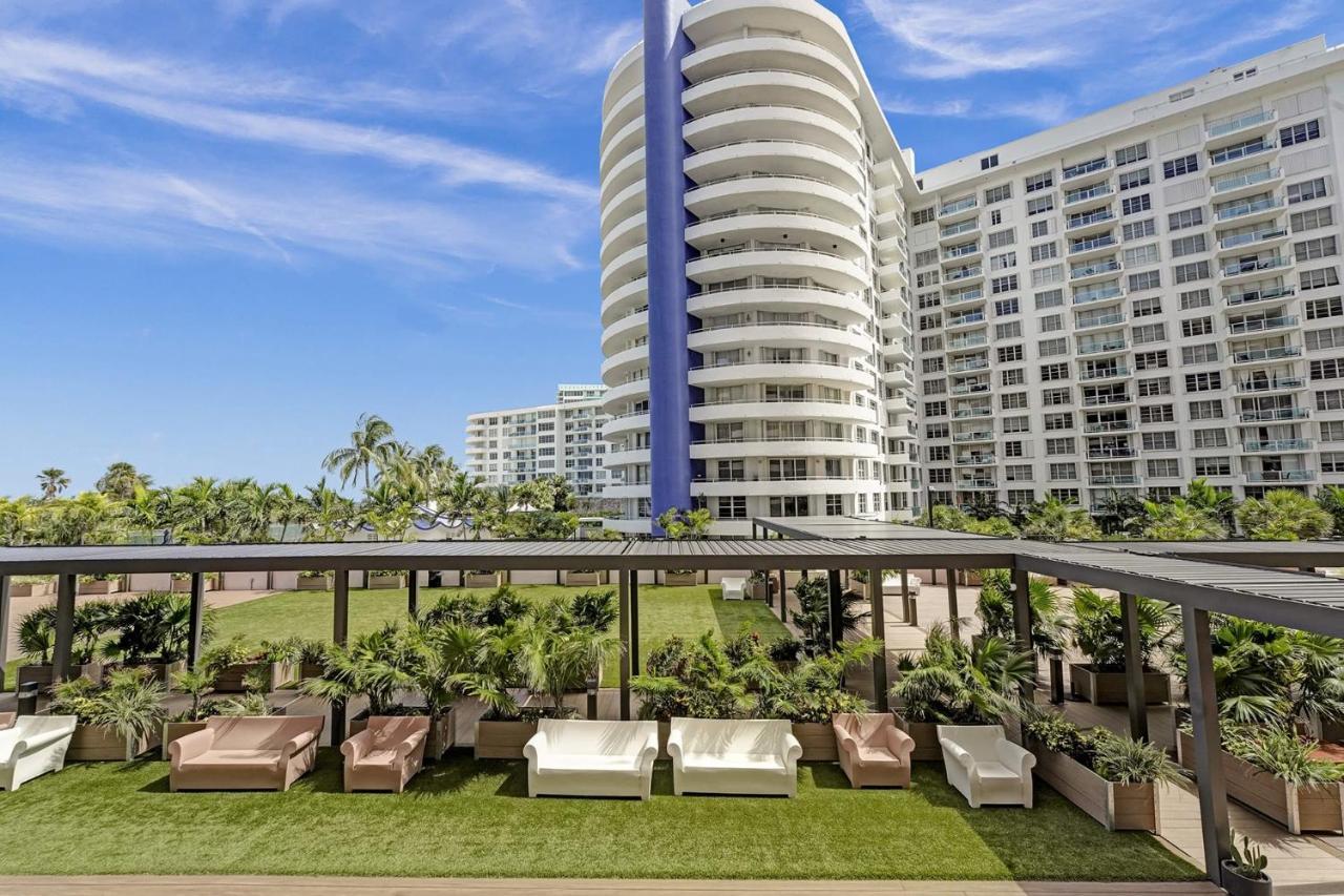 Modern Miami With Service & Pool Apartment