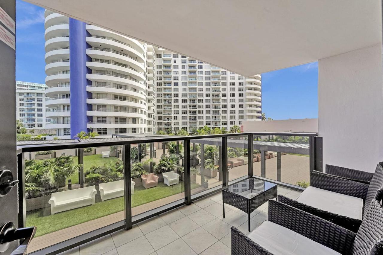 Modern Miami With Service & Pool Miami Beach
