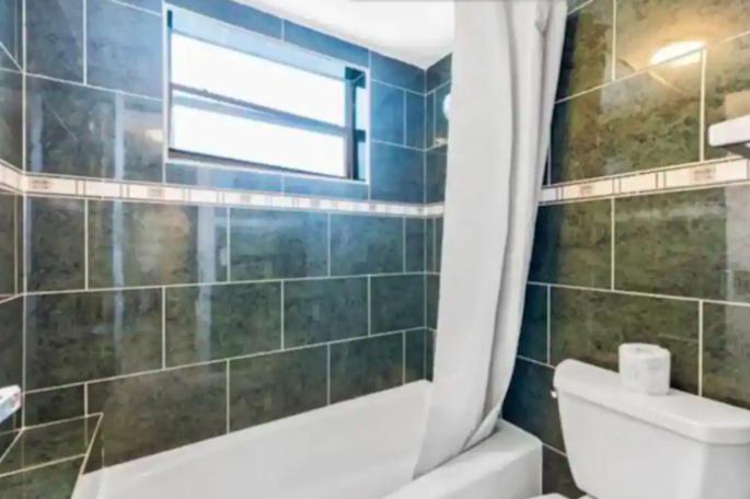 Miami's Bayfront One-bedroom * Miami Beach