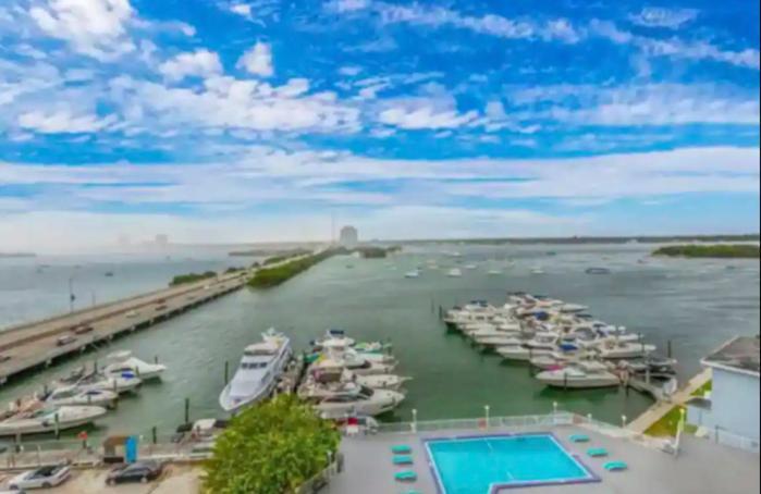 Miami's Bayfront One-bedroom Apartment