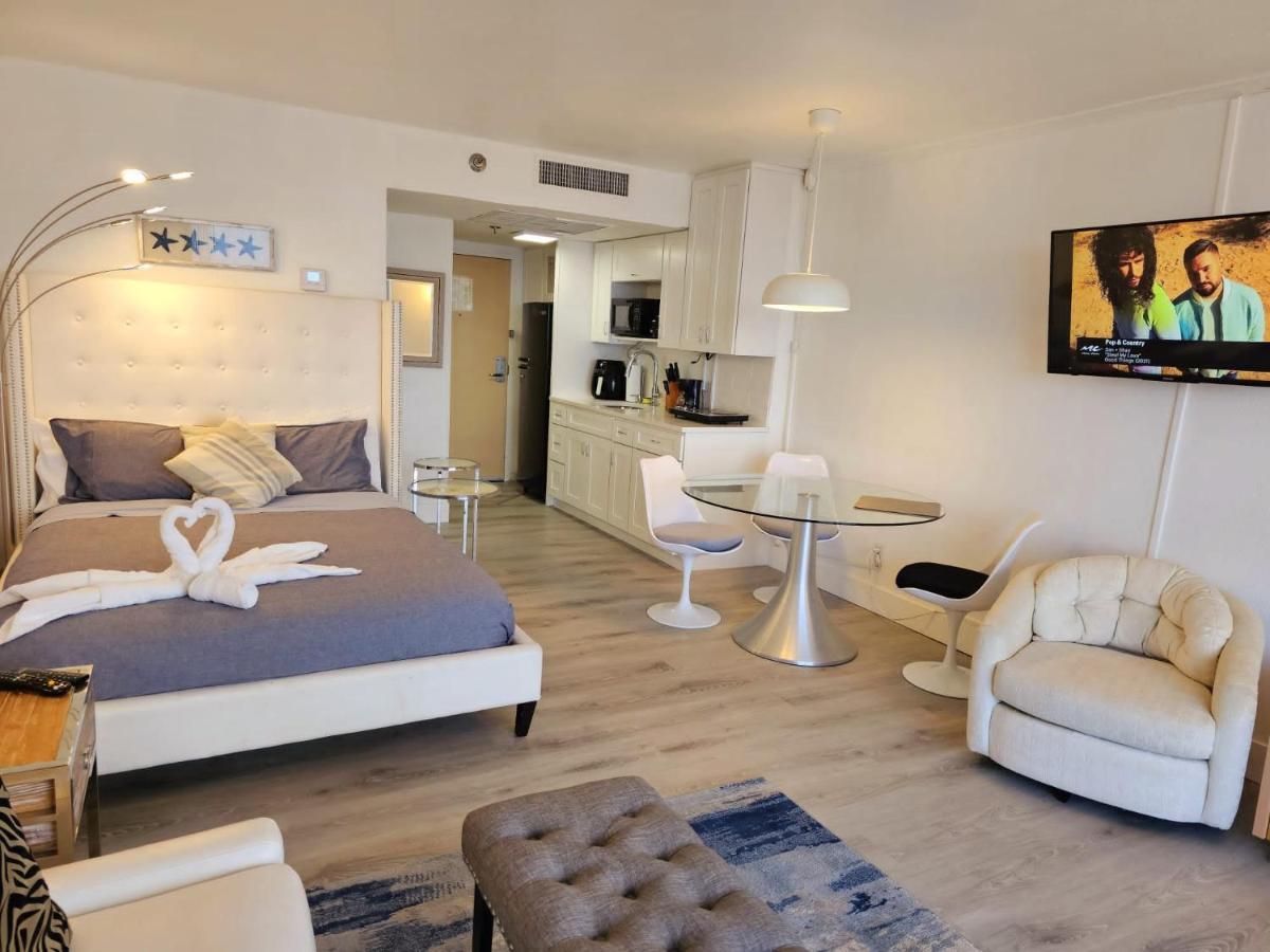 Oceanfront With Balcony Sunny Isles - Spectacular! Apartment *