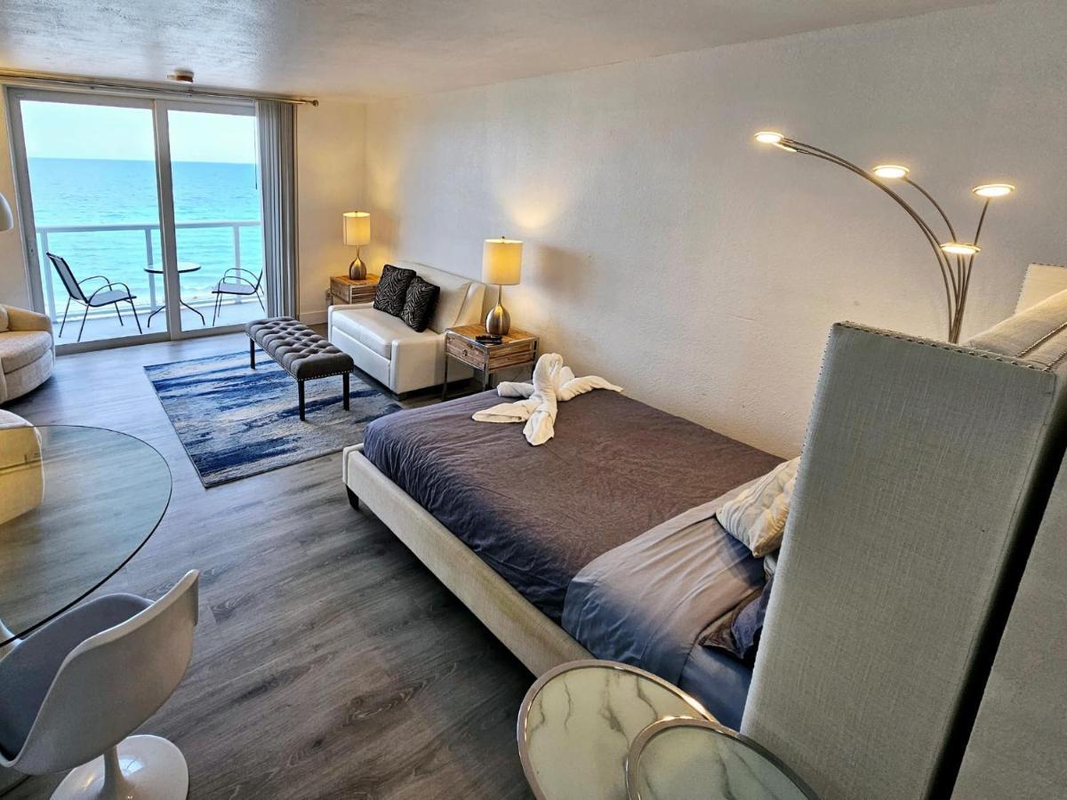 Oceanfront With Balcony Sunny Isles - Spectacular! Apartment