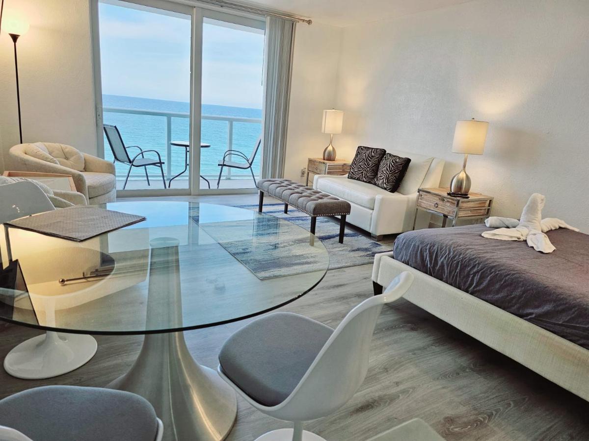 Apartment Oceanfront With Balcony Sunny Isles - Spectacular!