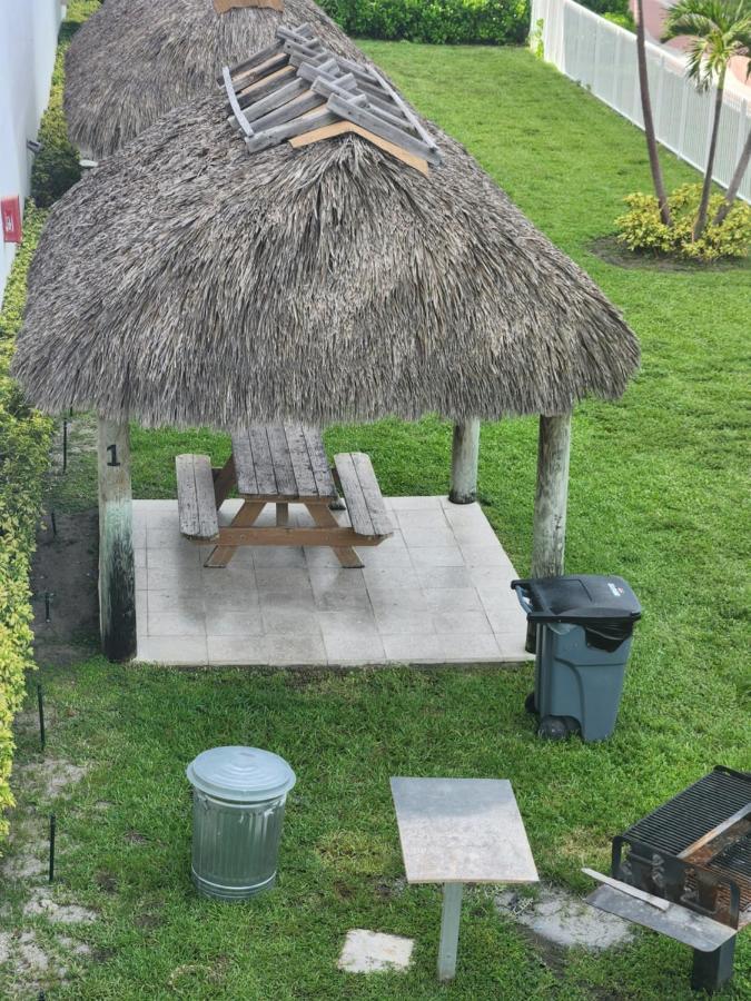 Entire Front W/ Pool Amazing View 4pax