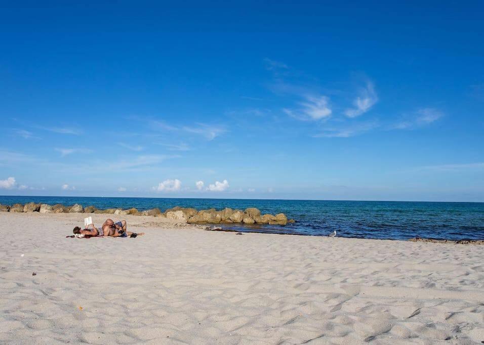 Just 1 Block From The Beach! *