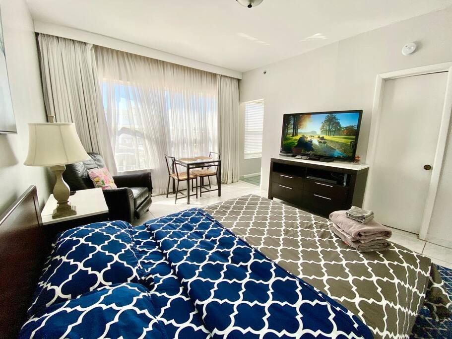 Right On The Beach! Apartment