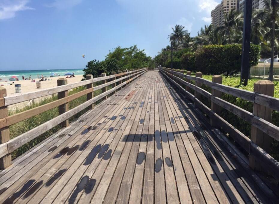 Just 1 Block From The Beach! * Miami Beach