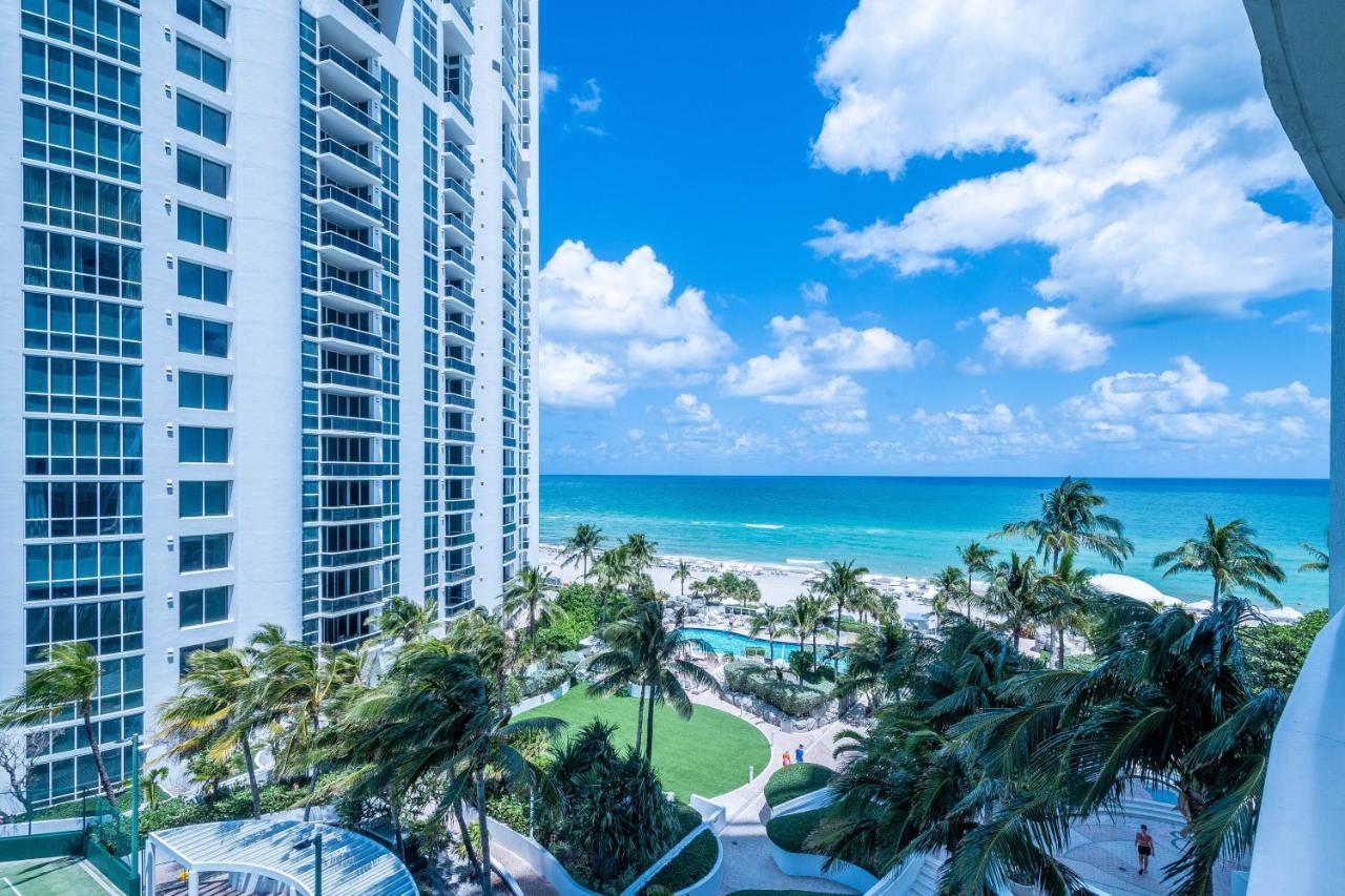 Apartment Luxury Trump International Ocean View 1100sf 1 Bd *