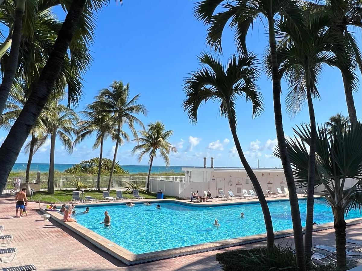 Beautiful In A Seafront Miami Beach
