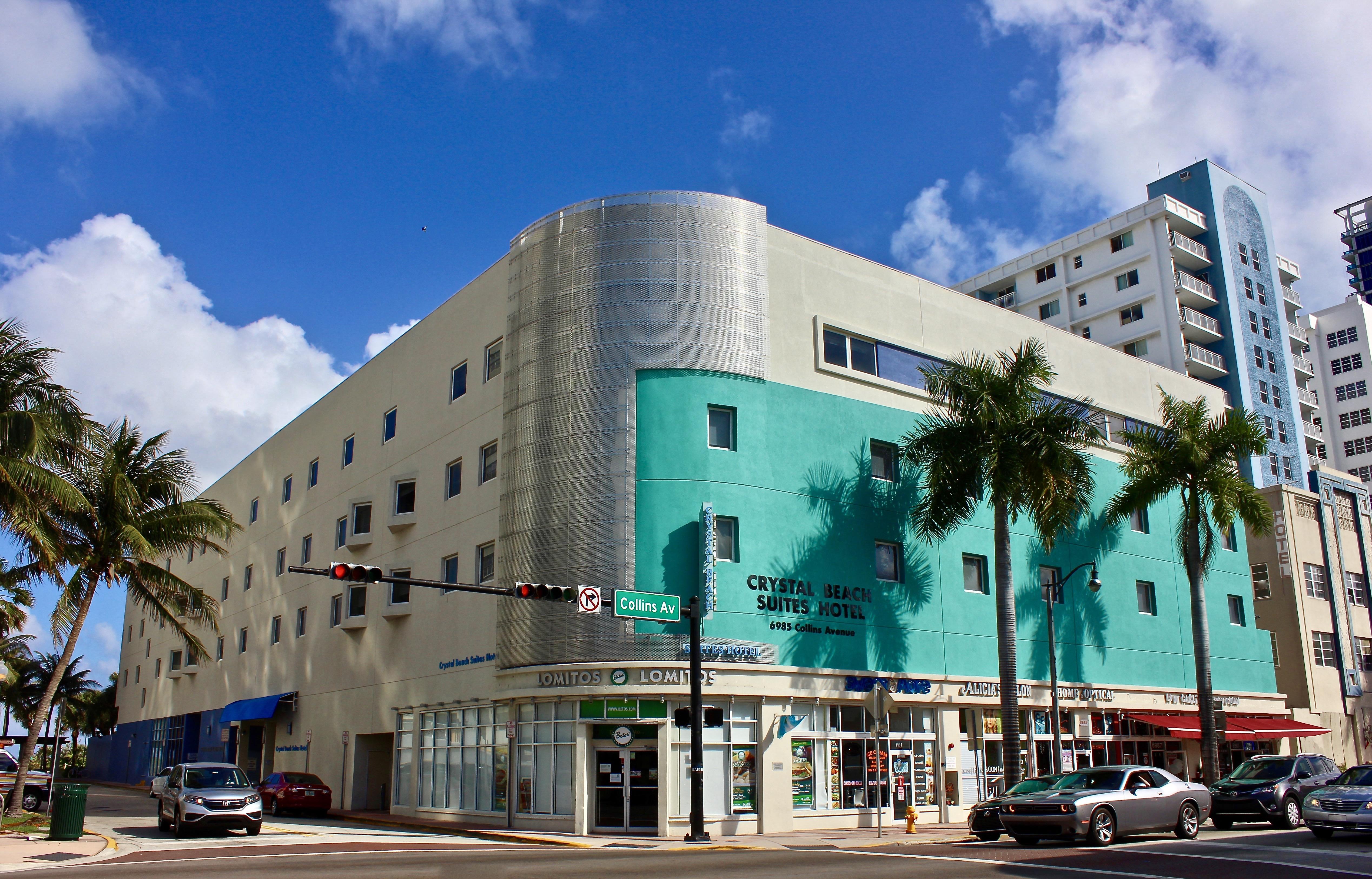 Crystal Beach Miami Oceanfront 3*
