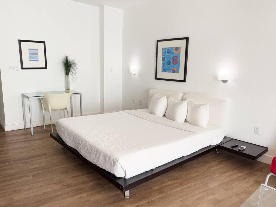 Apartment Rooftop-pool King Bed On Ocean Dr C305