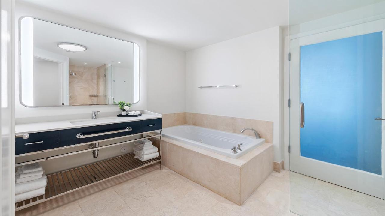 Apartment Fontainebleau Ocean View Private -90103 Miami Beach