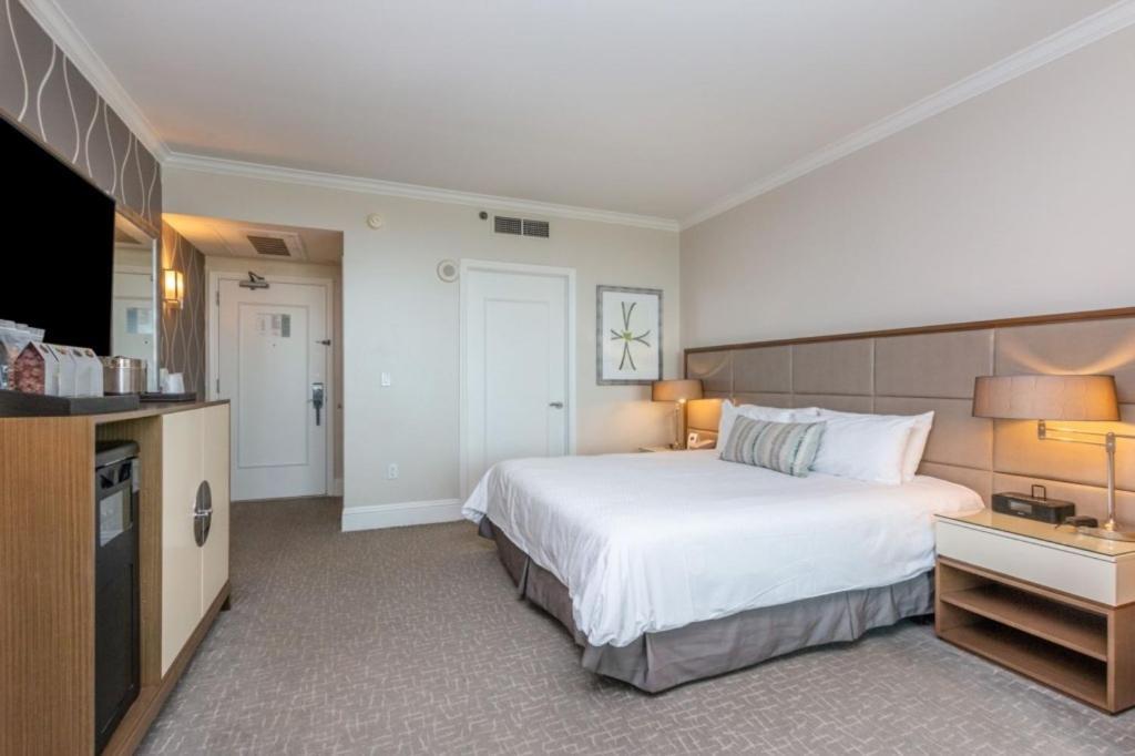 Fonttrebvsjs - Unit 1117 Hotel