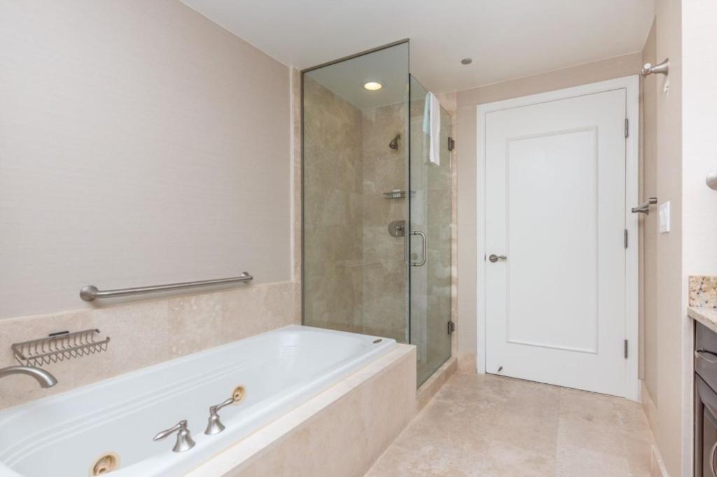 Fonttrebvsjs - Unit 1117 Hotel *