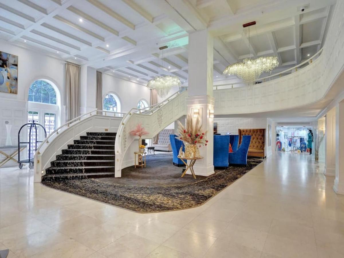 Full Ocean View Huge Private Terrace 1002 * Miami Beach