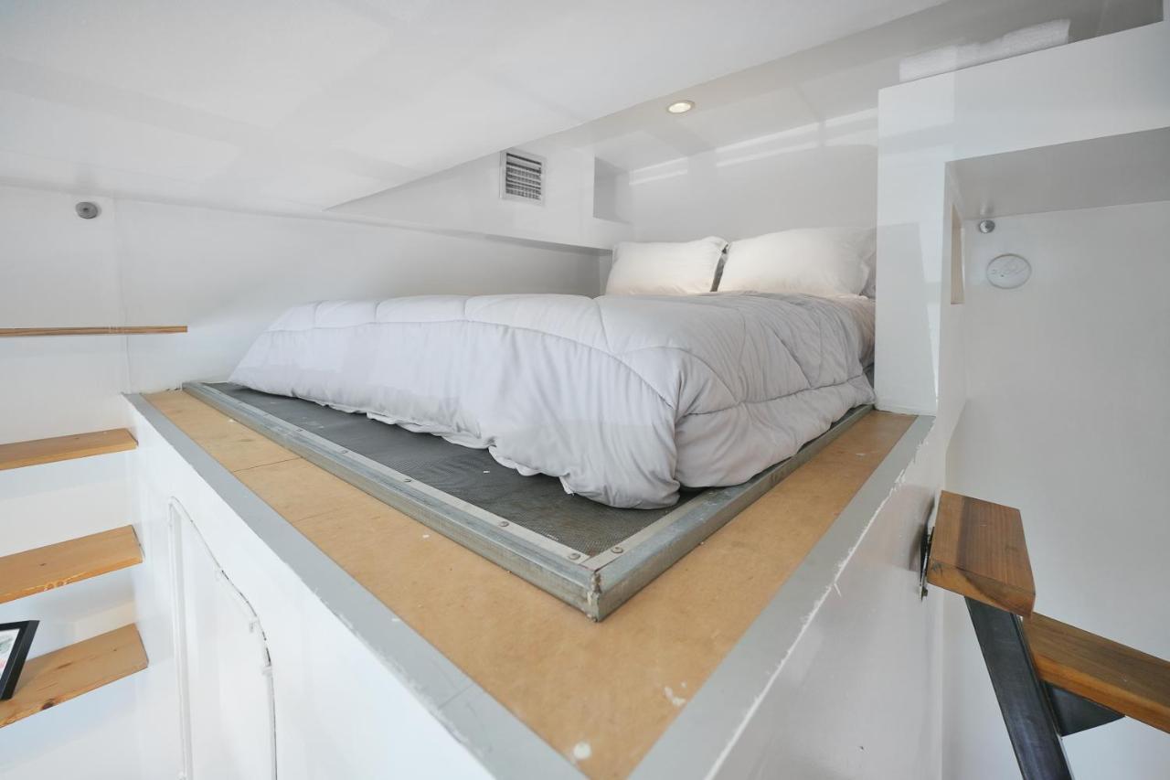 Apartment Large & Bright Sleep Up To 8 Only 2min From Ocean! *