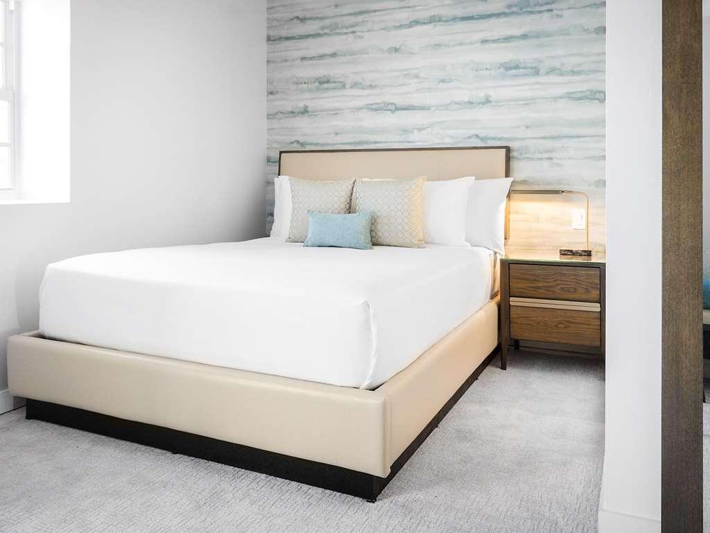 Hotel Iberostar Waves Miami