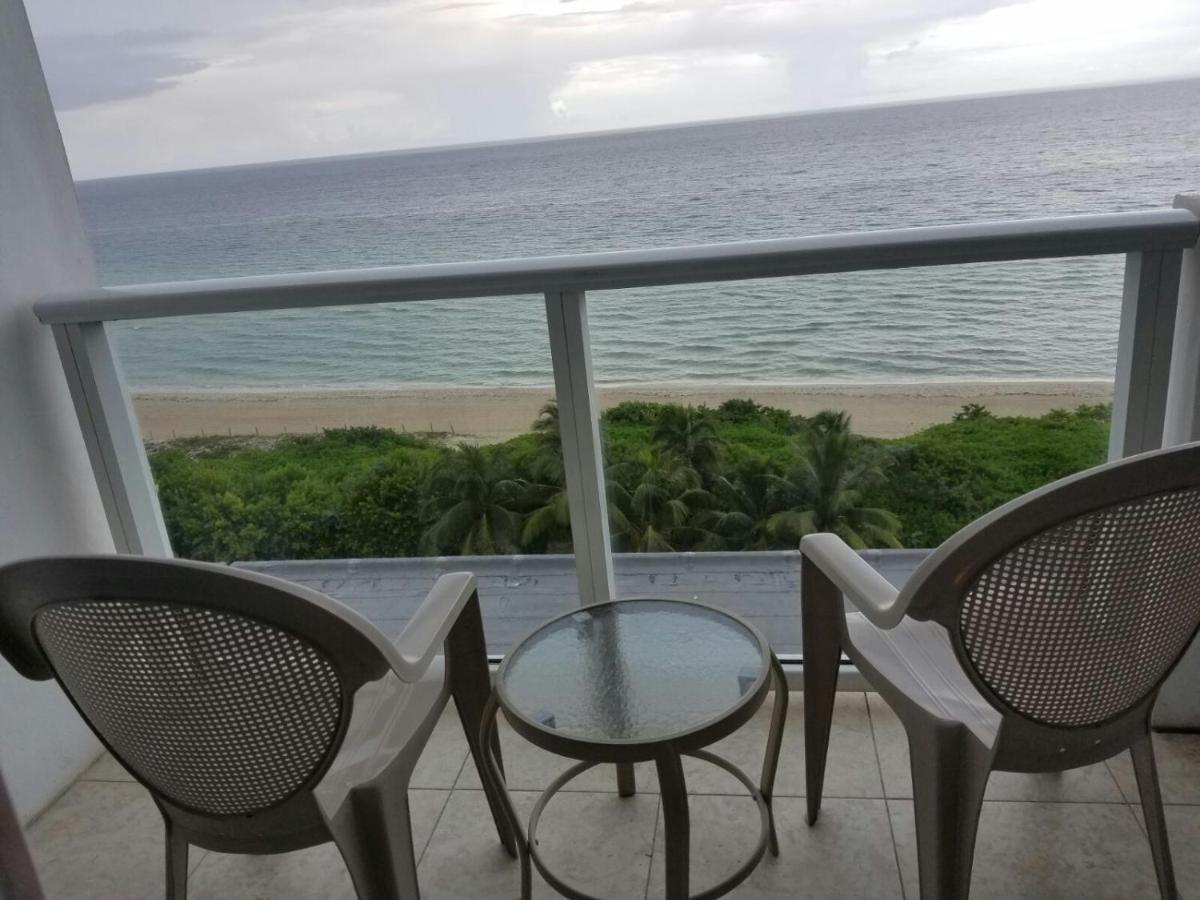 Castle 727 With Balcony And Ocean View, Pool, Tennis, Access, Free Parking Holiday home Miami Beach