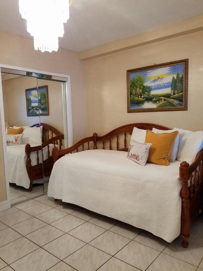 Castle 727 With Balcony And Ocean View, Pool, Tennis, Access, Free Parking * Miami Beach