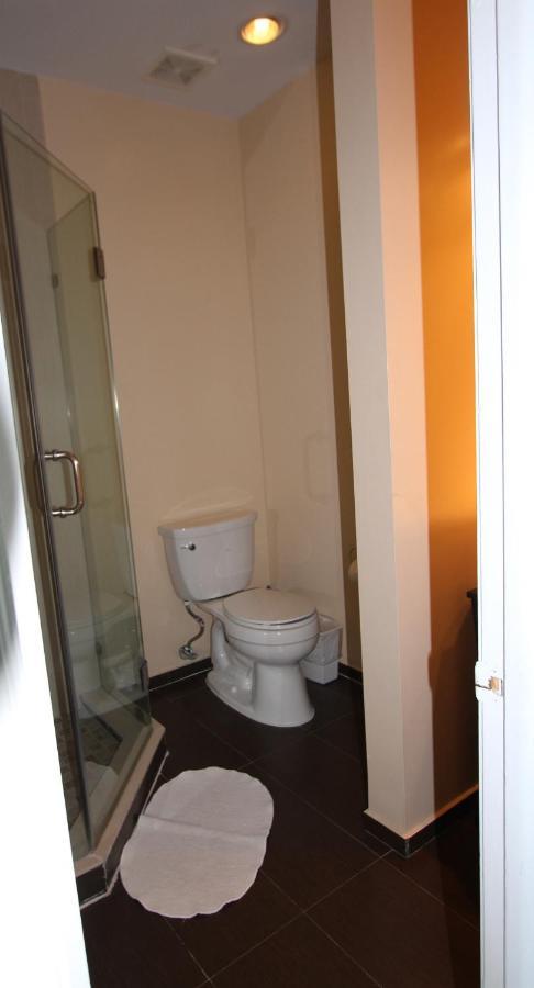 Castle Ph2 Balcony Oceanfront Condo, Access, Pool, Tennis, Free Parking Holiday home *