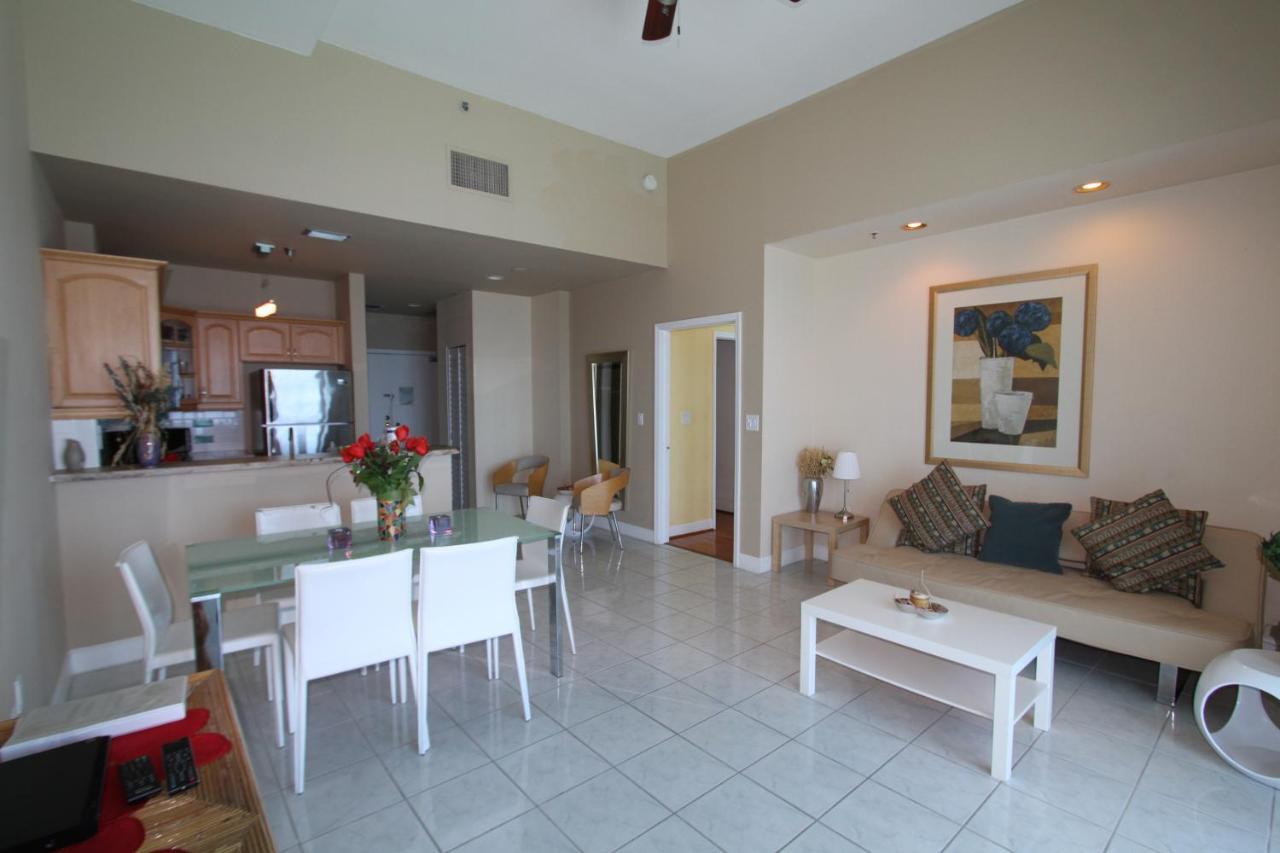 Holiday home Castle Ph2 Balcony Oceanfront Condo, Access, Pool, Tennis, Free Parking