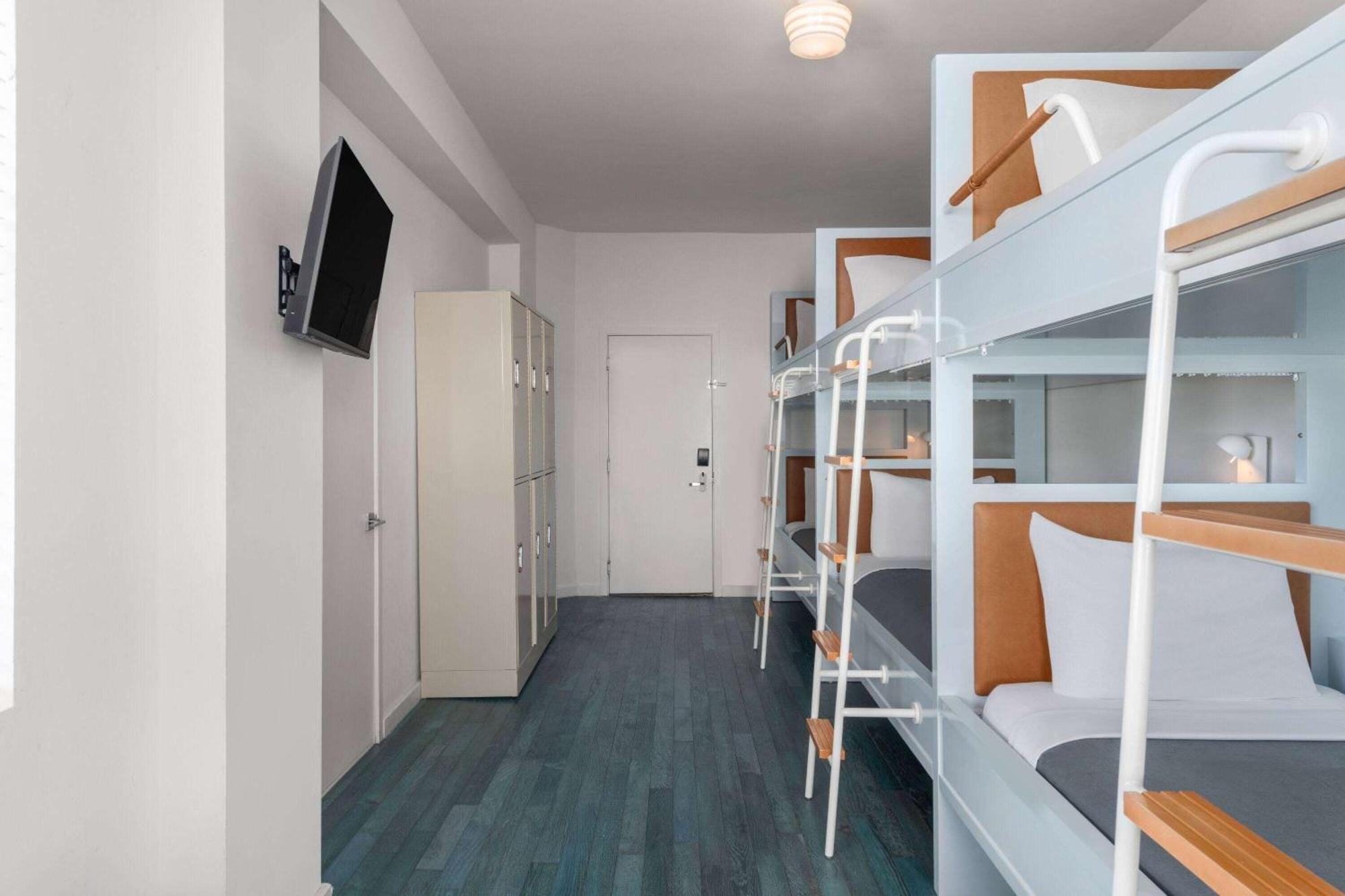 The Variety By Luxurban Hotel 3*