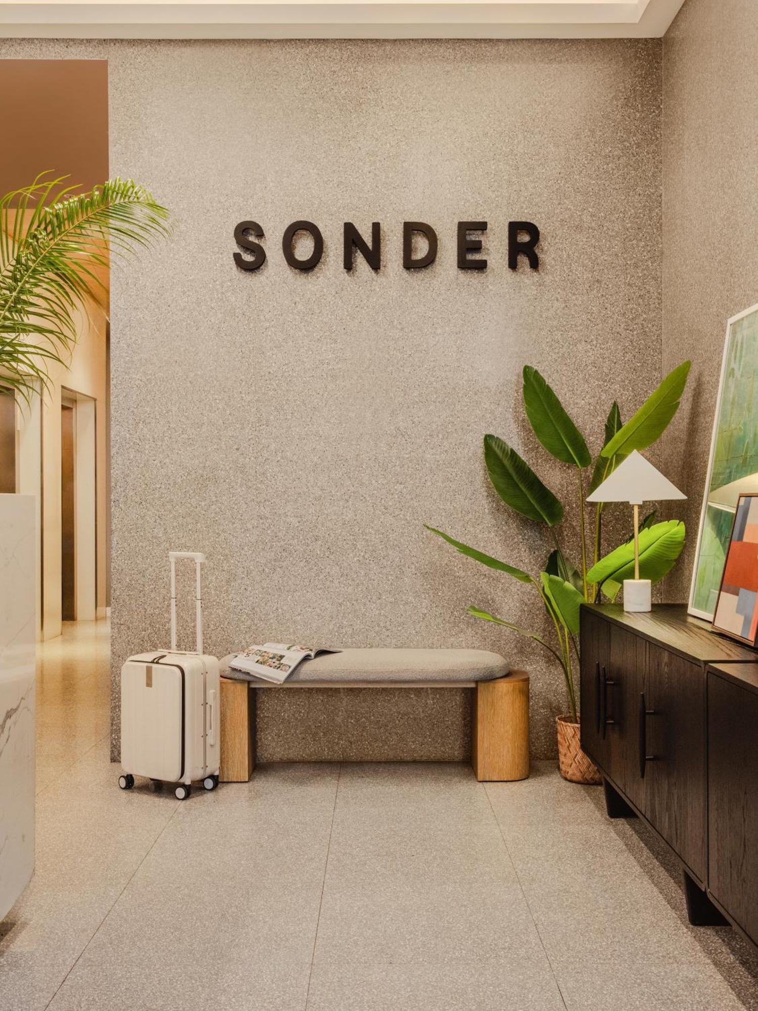 Sonder 17west Aparthotel