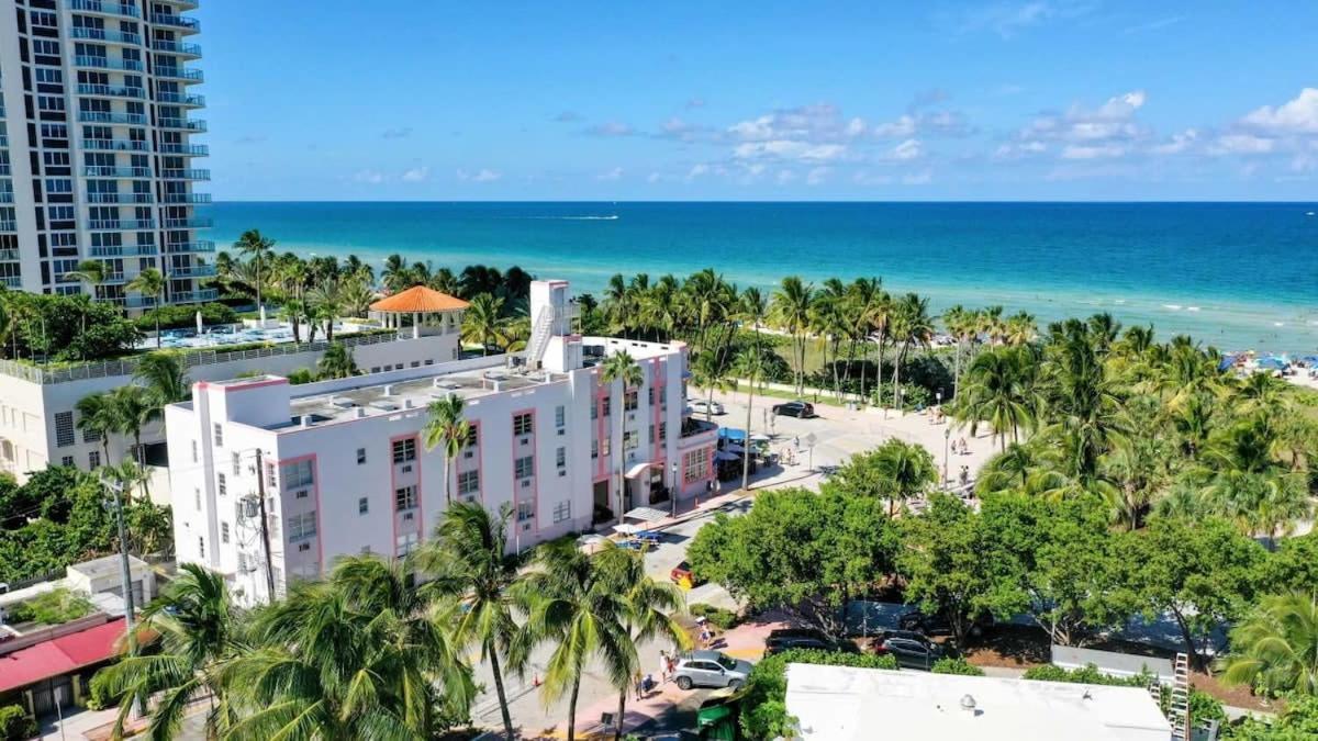 Bae -deco Steps From The Ocean Miami Beach