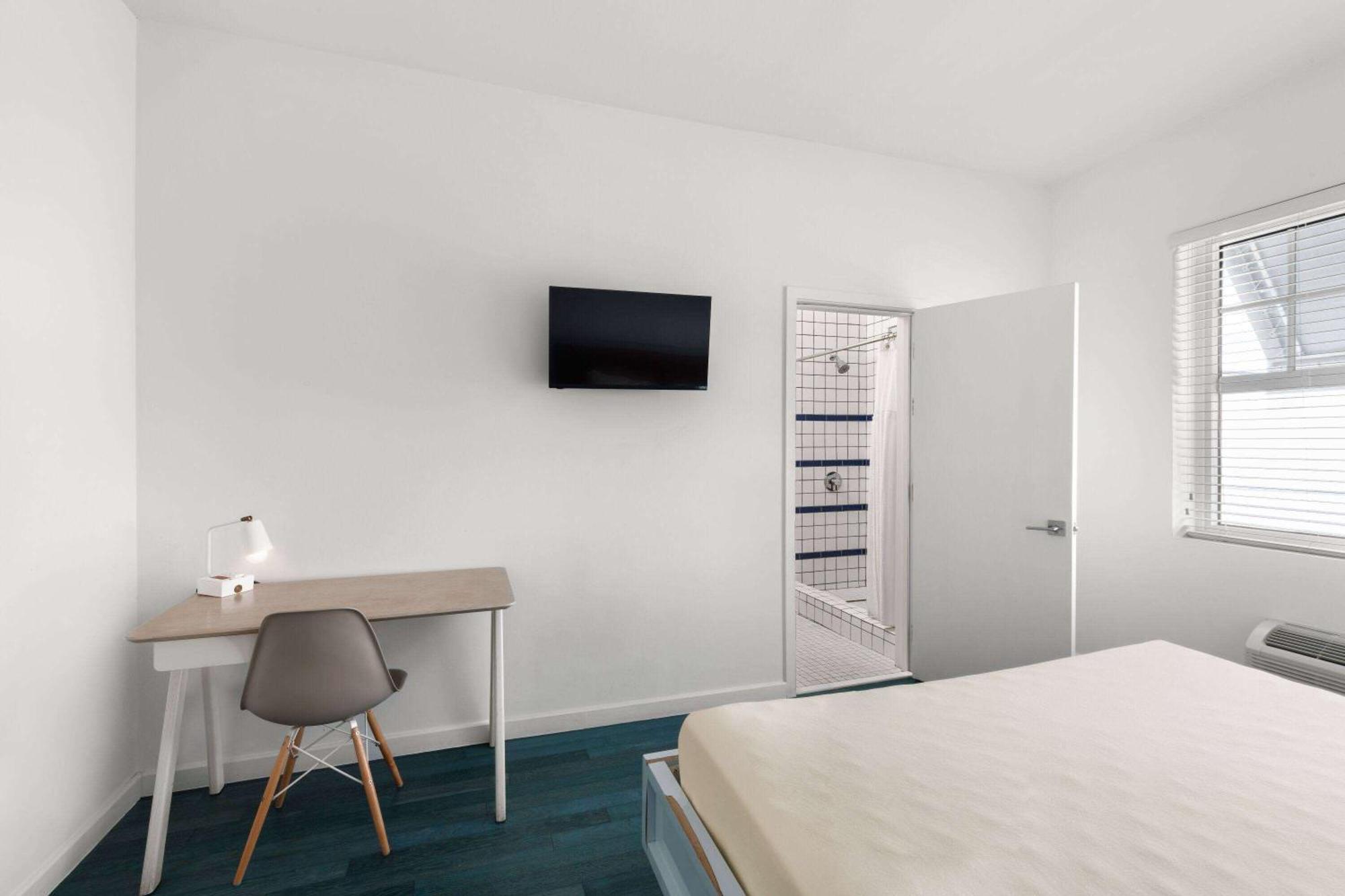 The Variety By Luxurban Hotel