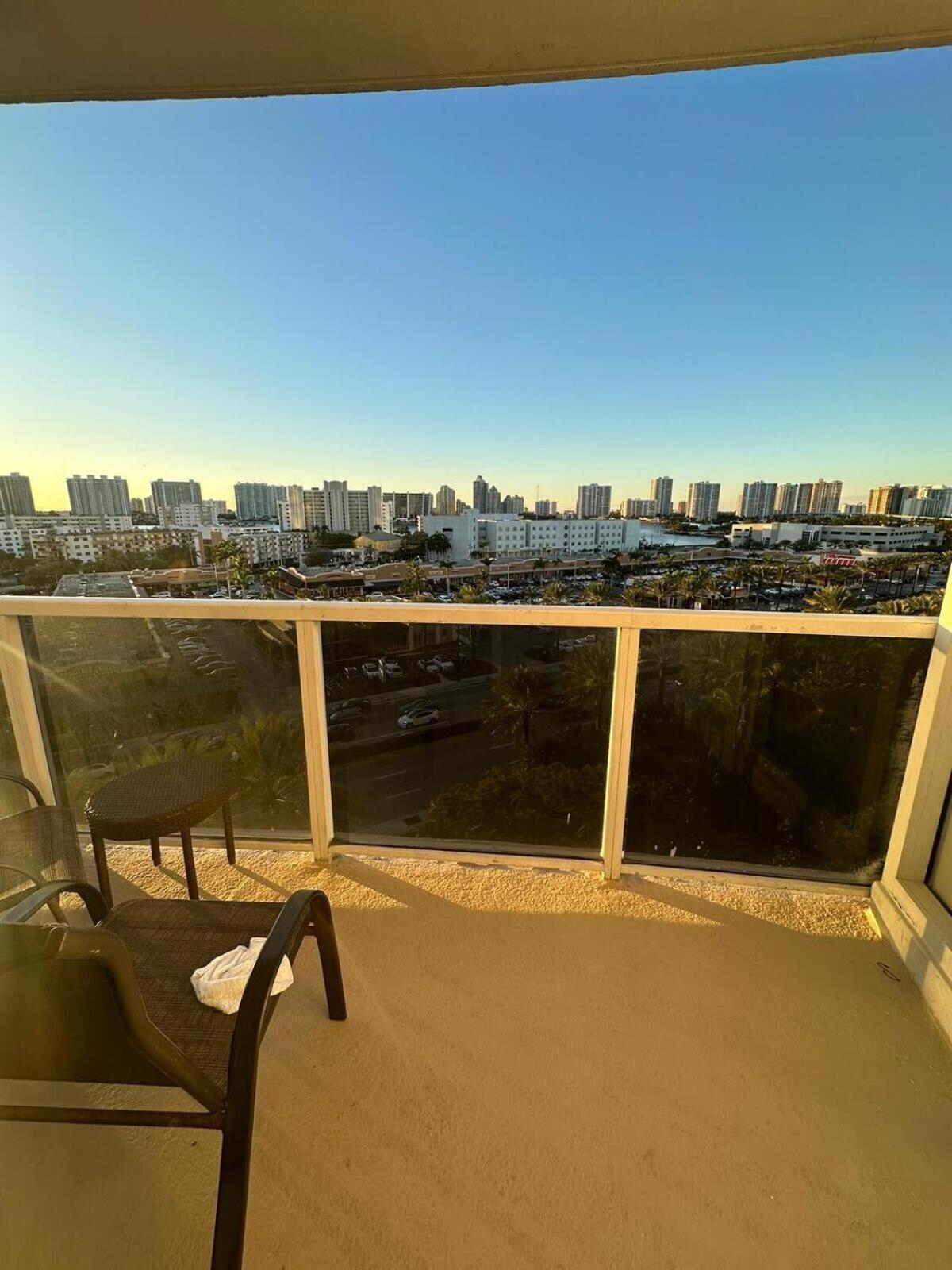 Zen Vacation Trump International Jr Holiday home Miami Beach