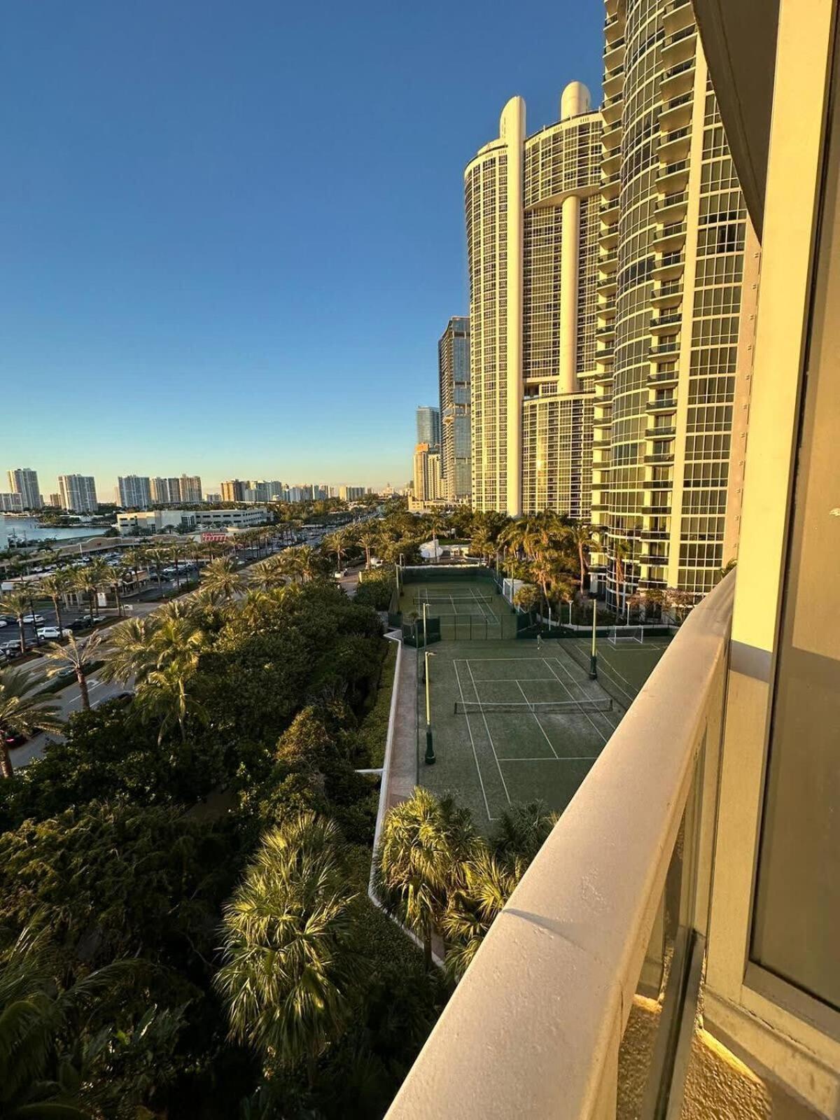 Zen Vacation Trump International Jr * Miami Beach