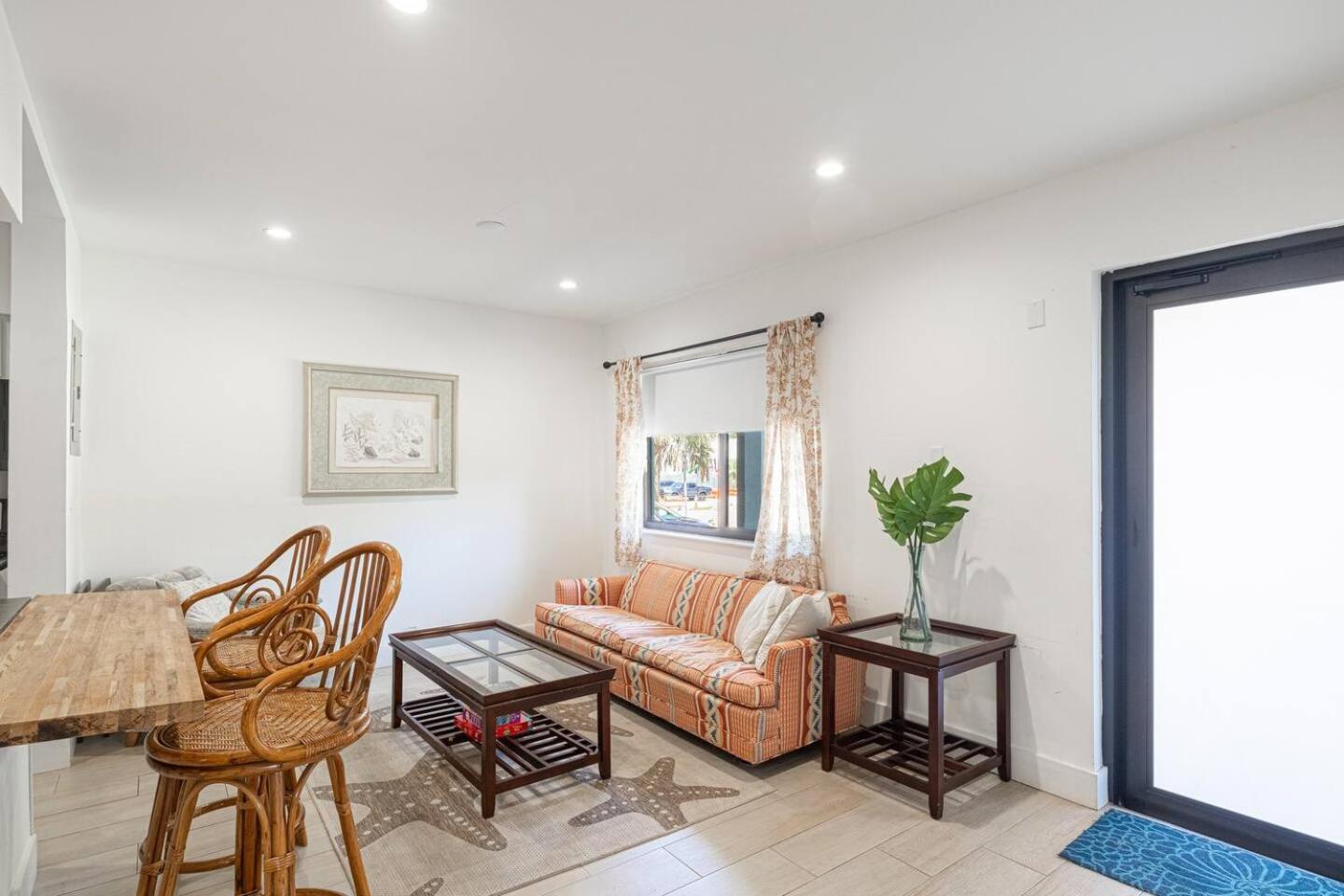Bay Harbor Unit 4 Perfect 2 Bed 1 Bathprime Lo