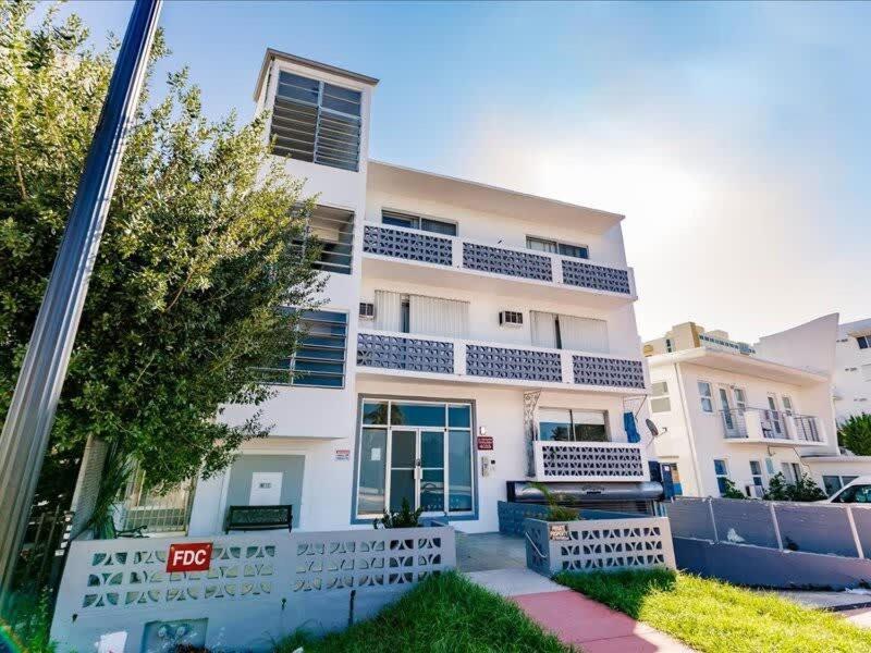 Apartment Casa Luna 1 Block From The
