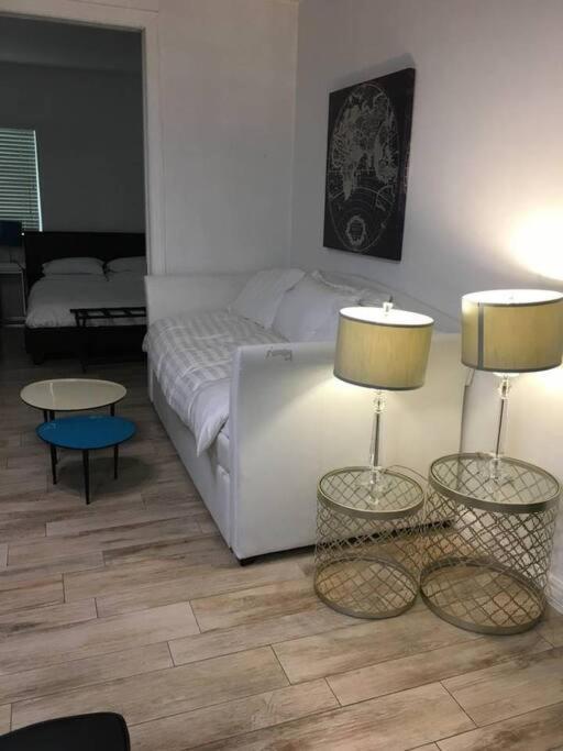 Deal! 2 Bedroom Modern Beachfront By Yourent!