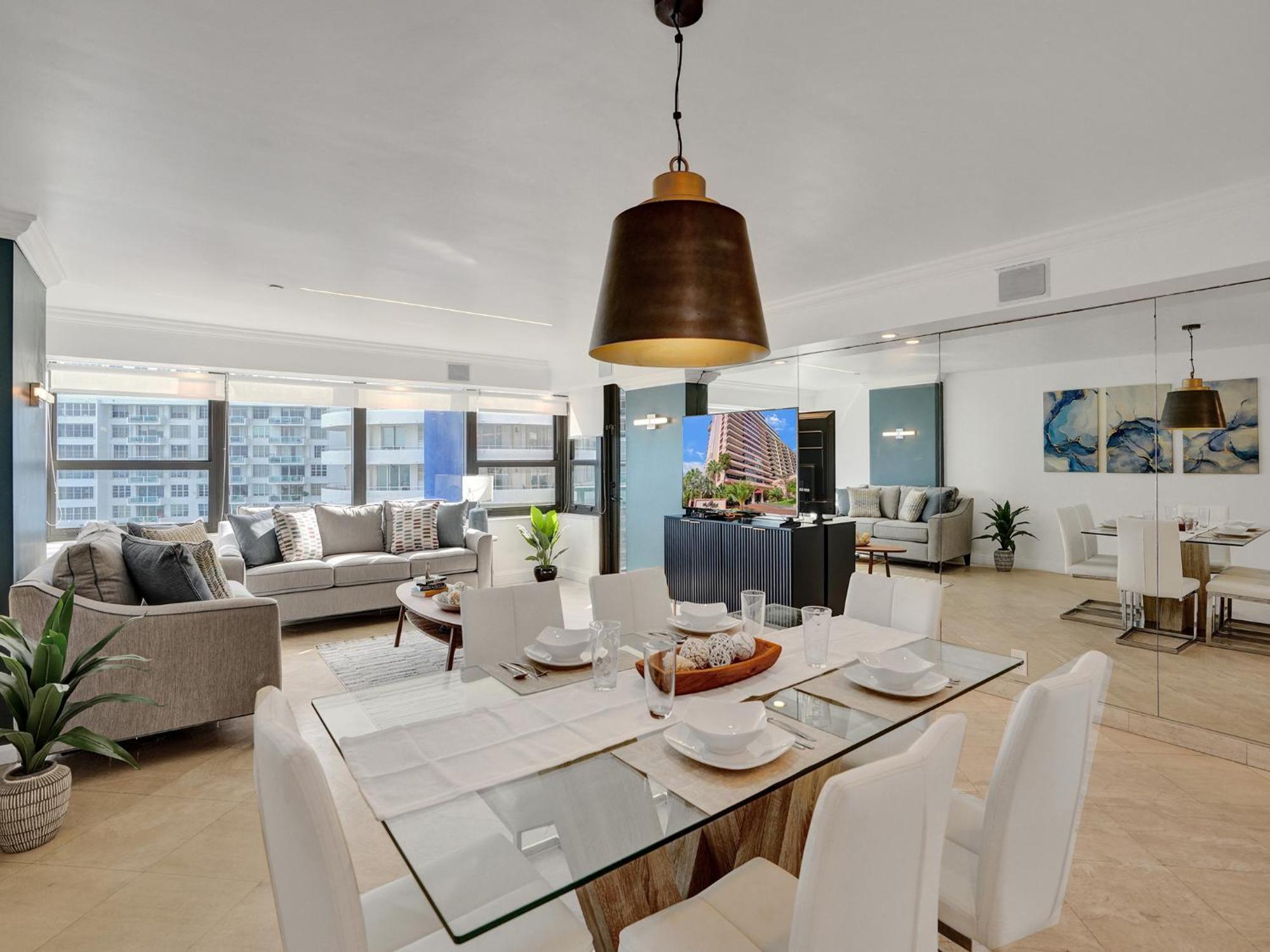Spacious Ocean View Service 803 * Miami Beach