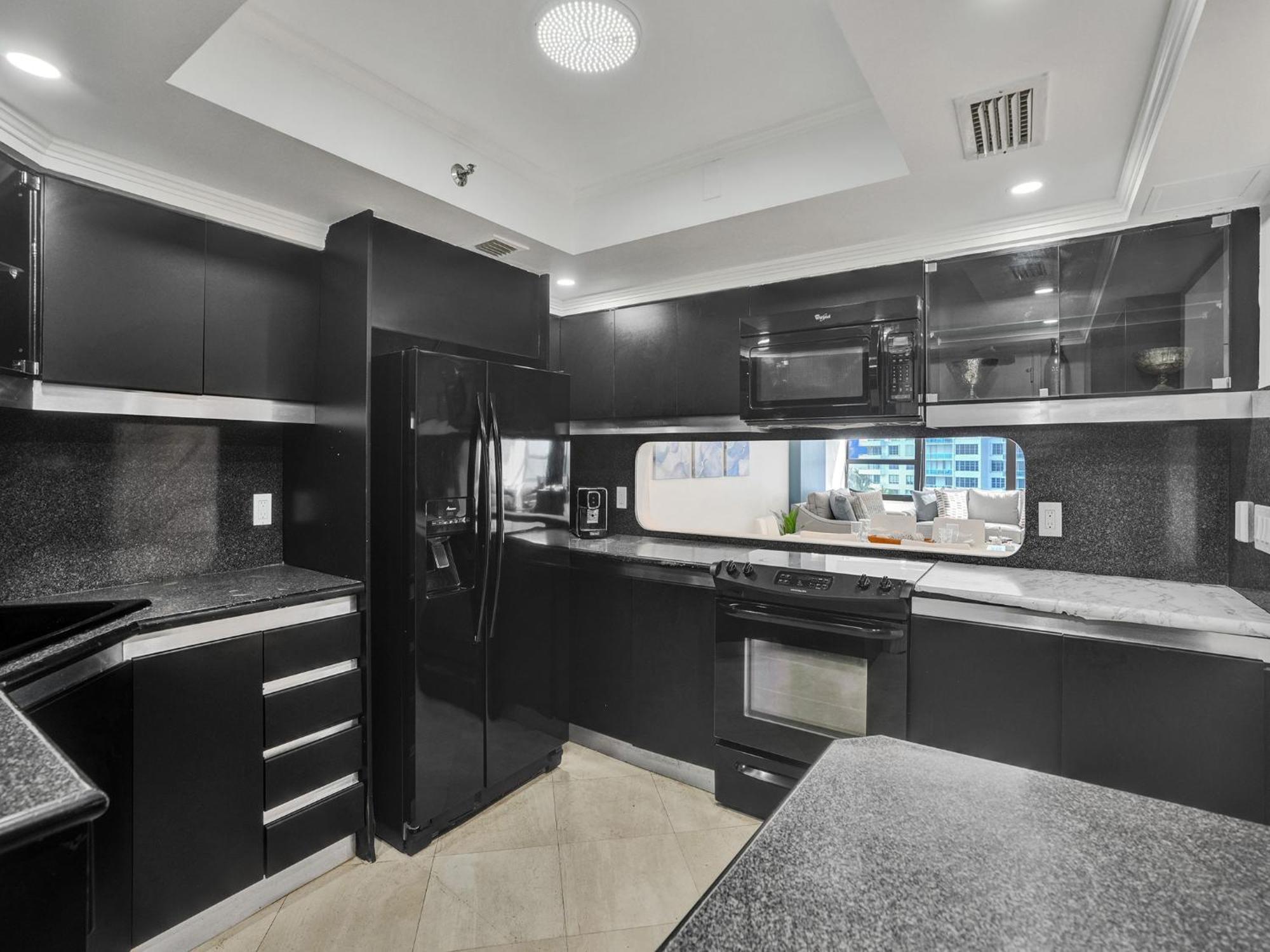 Apartment Spacious Ocean View Service 803