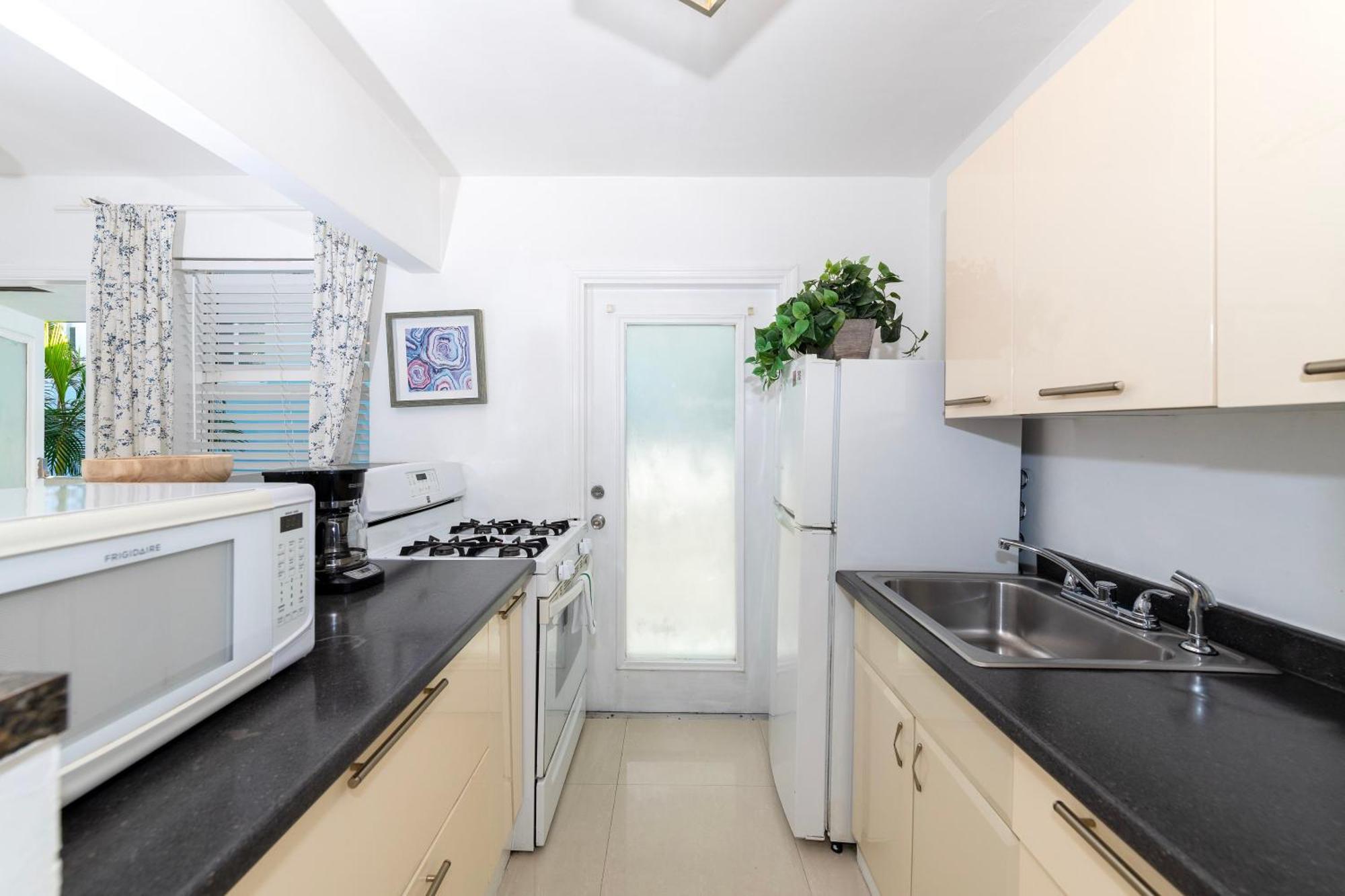 Sofi Apartment