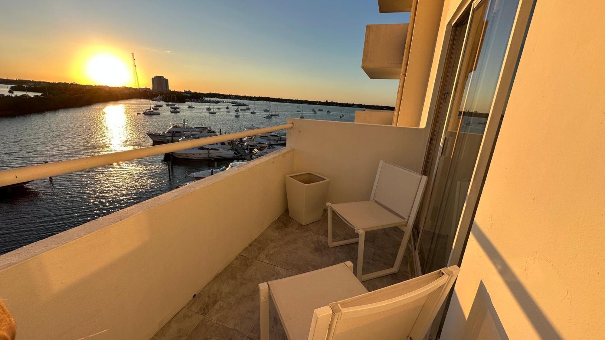 Apartment Stylish Place With Amazing Views