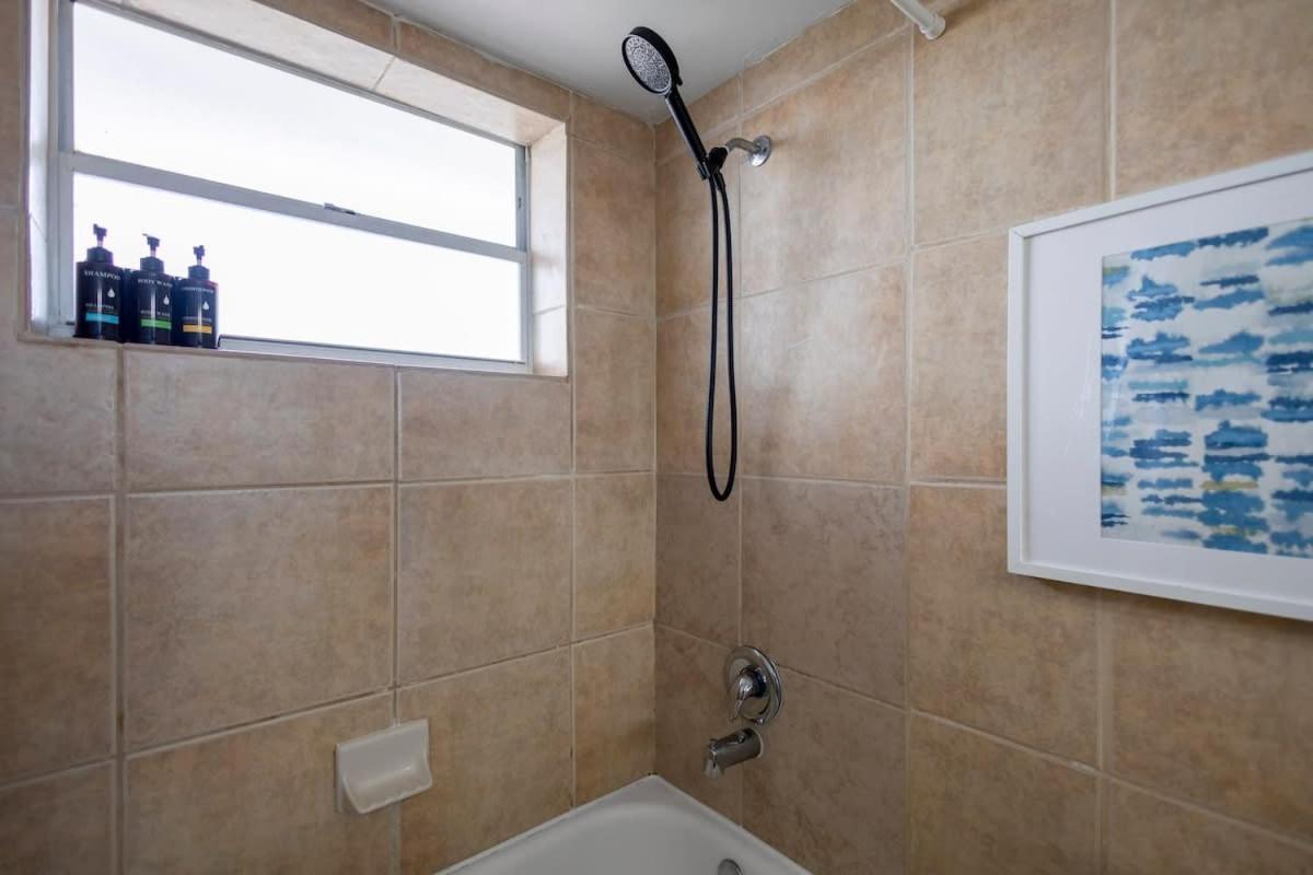 Bayshore Bliss- Cozy Space Pool & Views *