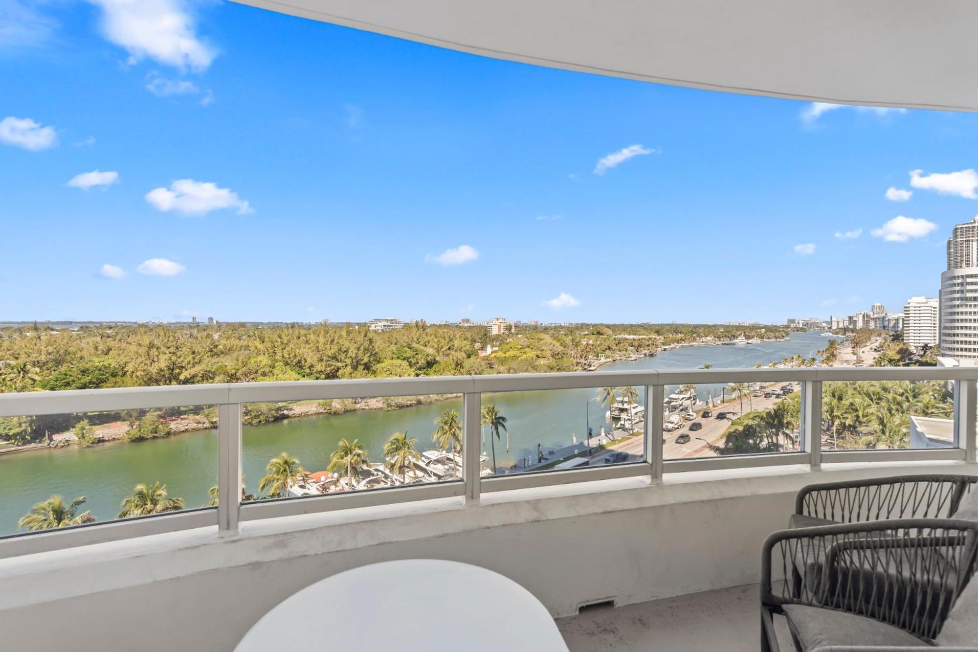 Luxury King With Bay View At Miami
