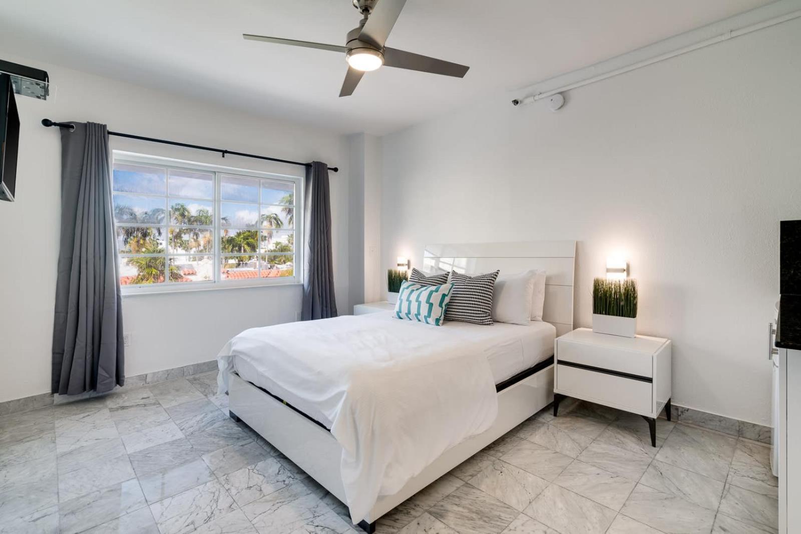 Holiday home Best Location In Sobe - 2 Min To Beach & Ocean Dr *