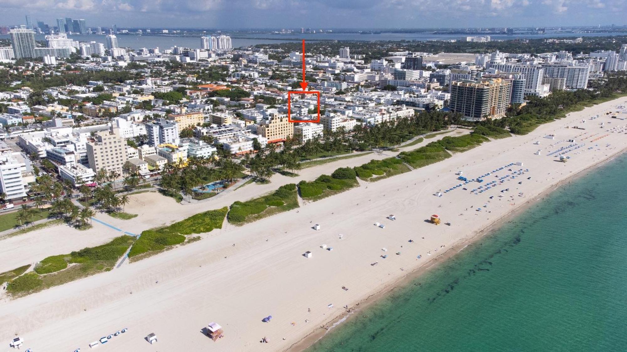 Modern / / Free Pkg * Miami Beach