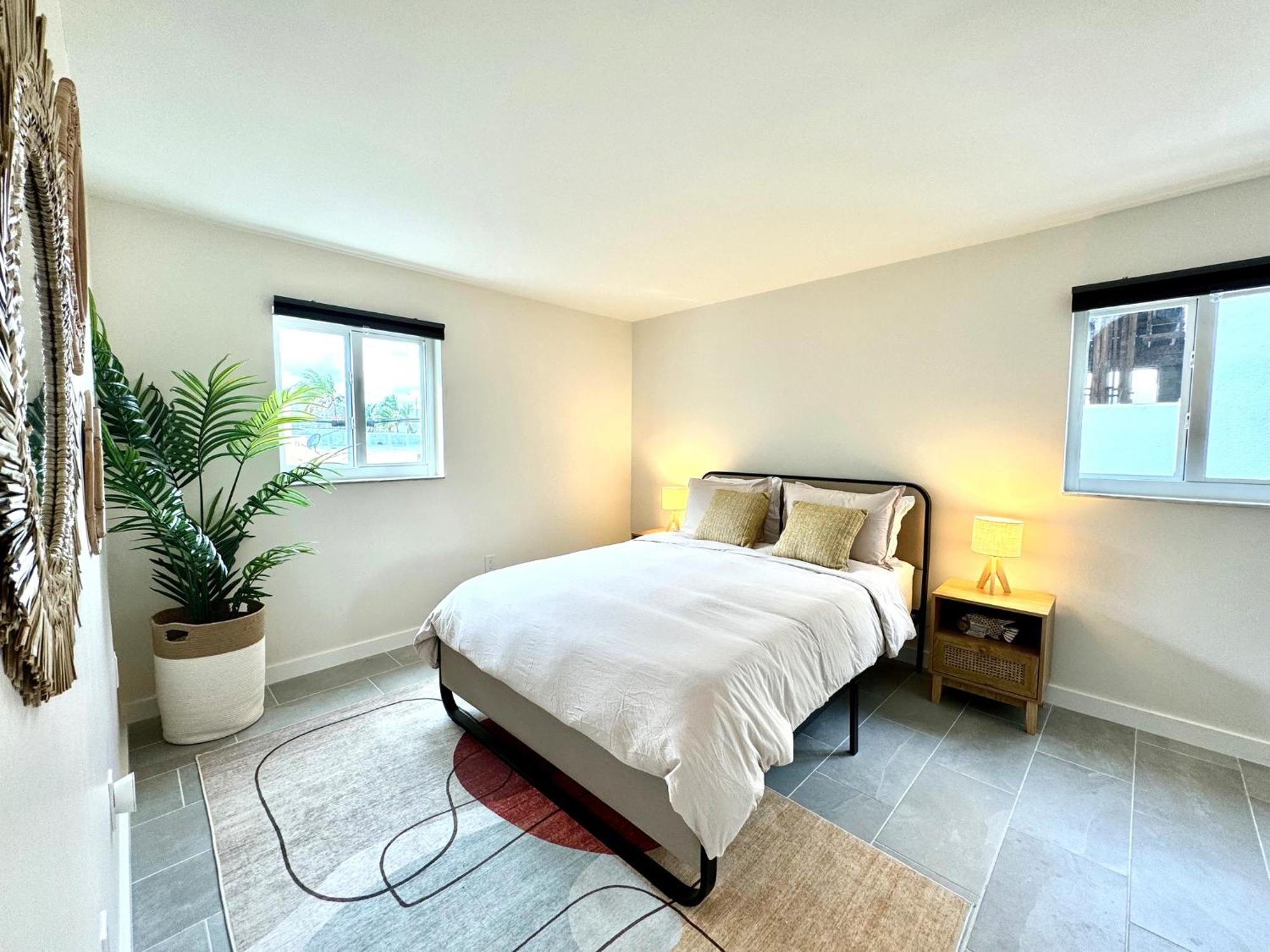 Modern / / Free Pkg * Miami Beach