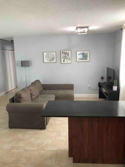 South One Bedroom With Parking Spot *